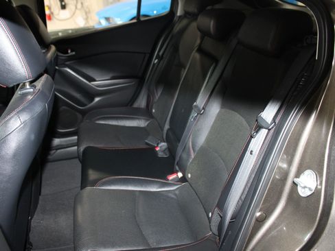 Used 2015 MAZDA MAZDA3 s Grand Touring image 23