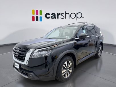 Used 2025 Nissan Pathfinder SL
