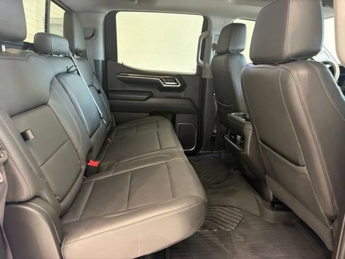 Used 2024 Chevrolet Silverado 1500 LT Trail Boss w/ LT Trail Boss Premium Package AWD/4WD image 10