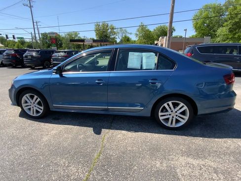 Used 2017 Volkswagen Jetta SEL Premium FWD image 5