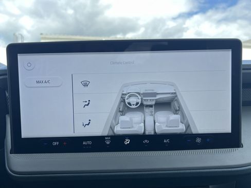New 2026 Ford Maverick XL FWD image 28
