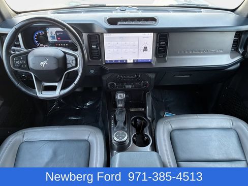 Used 2022 Ford Bronco Outer Banks w/ Sasquatch Package AWD/4WD image 16