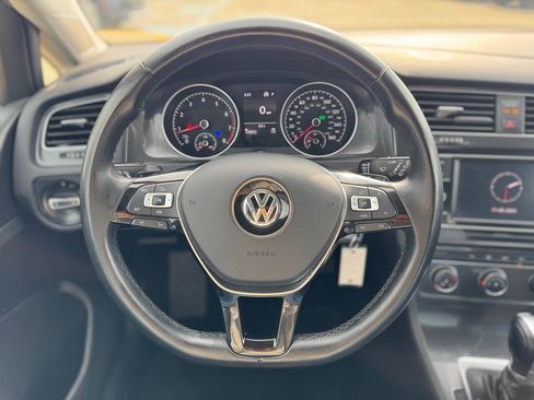 Used 2019 Volkswagen Golf 4-Door image 12