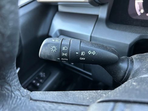 Used 2025 Toyota Tacoma TRD Sport image 21