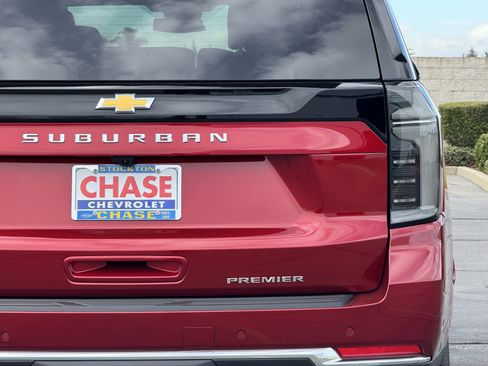 New 2026 Chevrolet Suburban Premier w/ Sun And Tow Package AWD/4WD image 7