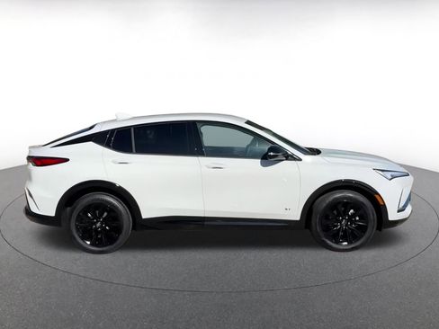 Used 2025 Buick Envista Sport Touring image 16