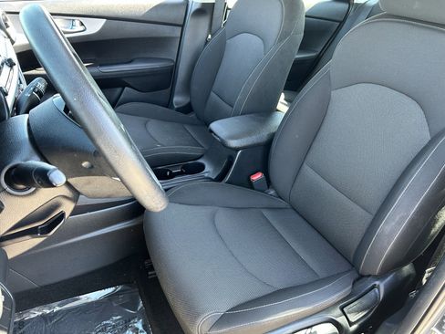 Used 2024 Kia Forte LXS image 19