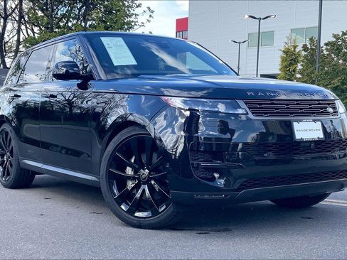 Used 2025 Land Rover Range Rover Sport SE AWD/4WD image 7