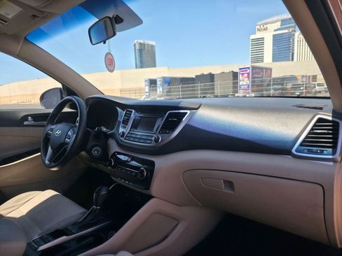 Used 2017 Hyundai Tucson SE image 10