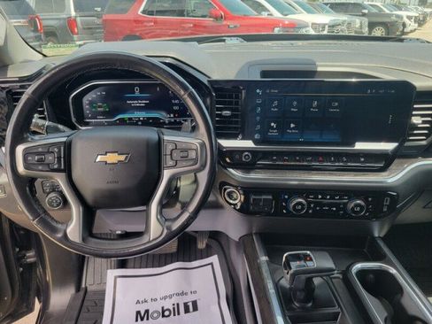 Used 2023 Chevrolet Silverado 1500 LTZ w/ Z71 Off-Road Package AWD/4WD image 16