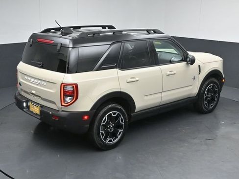 Certified 2025 Ford Bronco Sport Outer Banks w/ Outer Banks Tech Package+ AWD/4WD image 51