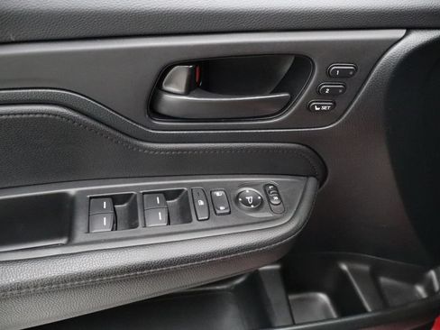 Used 2023 Honda Odyssey Sport image 12