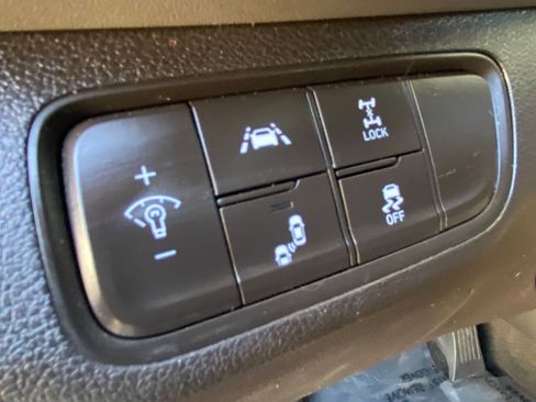 Used 2019 Hyundai Santa Fe SE AWD/4WD image 13