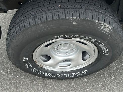Used 2006 Toyota Sequoia SR5 AWD/4WD image 19