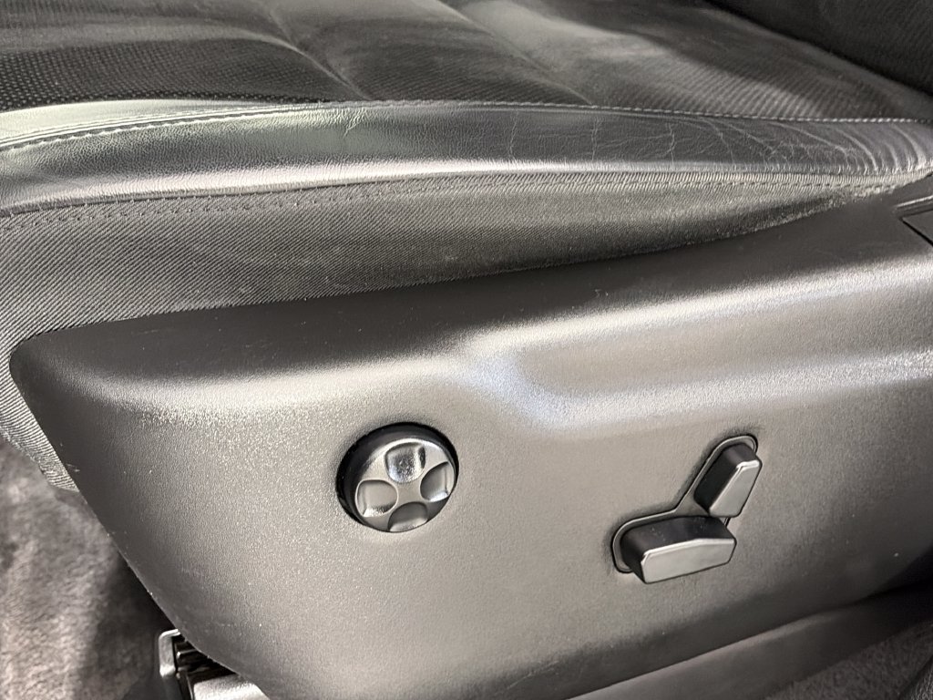 Used 2018 Jeep Grand Cherokee Altitude AWD/4WD image 26