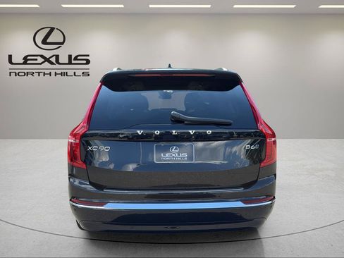 Used 2024 Volvo XC90 B6 Ultimate w/ Protection Package Premier AWD/4WD image 7