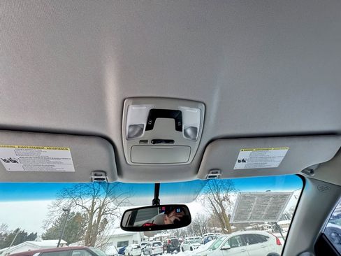 Used 2015 Toyota Sienna LE image 35