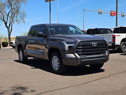 Used 2023 Toyota Tundra SR5 w/ SR5 Convenience Package AWD/4WD image 3