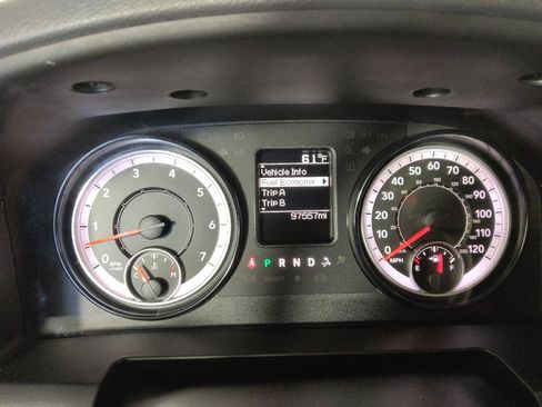 Used 2018 RAM 1500 Express image 23