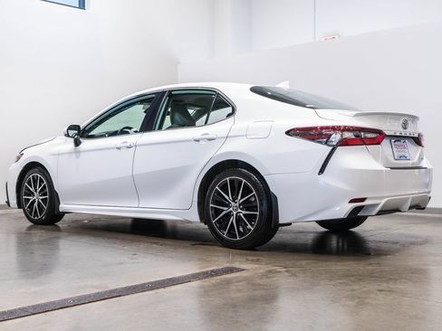 Used 2024 Toyota Camry SE w/ Cold Weather Package FWD image 7