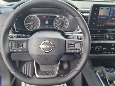 New 2026 Nissan Pathfinder SV image 7