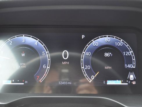 Used 2024 Jeep Grand Cherokee L Limited image 9