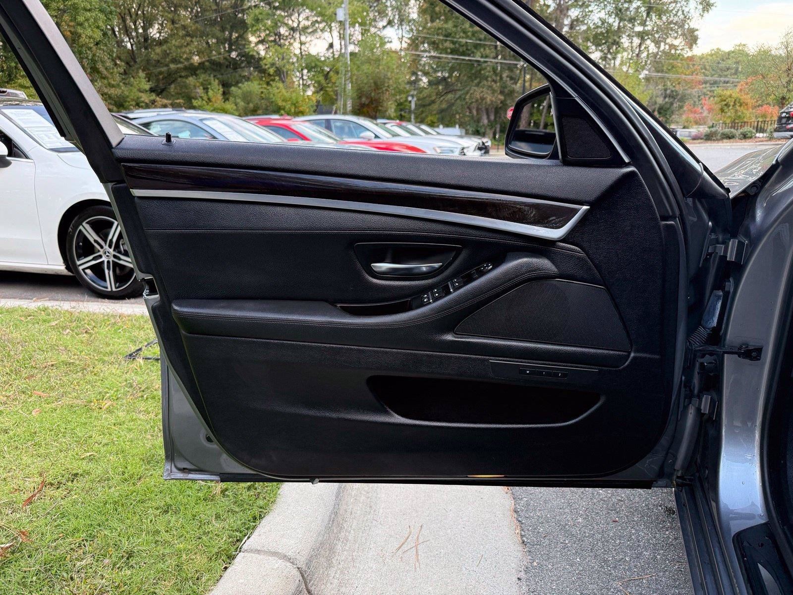 Used 2014 BMW 528i Sedan RWD image 16