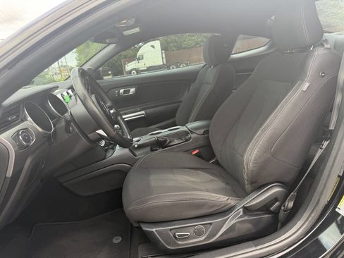 Used 2018 Ford Mustang Coupe w/ Equipment Group 101A RWD image 4