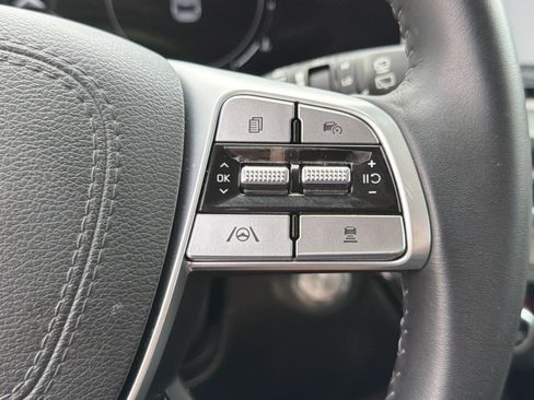 Used 2025 Kia Telluride SX w/ SX Captain's Chair Package FWD image 23