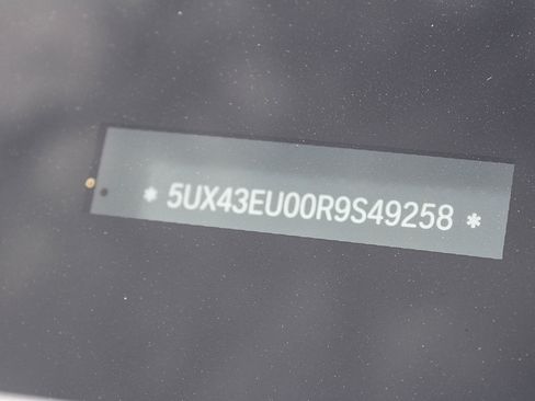 Used 2024 BMW X5 xDrive50e image 29