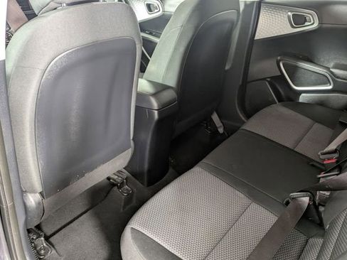 Used 2022 Kia Soul LX w/ Technology Package image 22