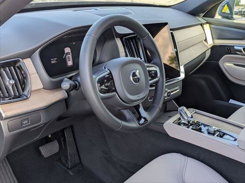 New 2026 Volvo XC90 B6 Plus w/ Protection Package Premier AWD/4WD image 7