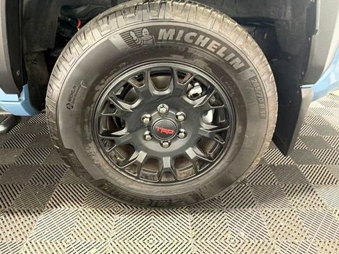 Used 2025 Toyota 4Runner TRD Off-Road Premium AWD/4WD image 32