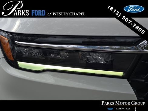 Used 2024 Honda Pilot Touring image 6