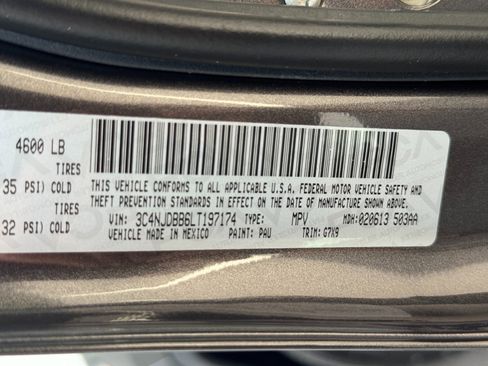 Used 2020 Jeep Compass Latitude w/ Cold Weather Group AWD/4WD image 41