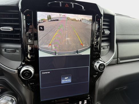 Used 2023 RAM 1500 Laramie image 27