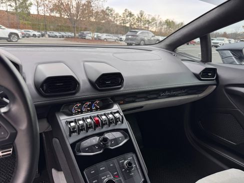 Used 2016 Lamborghini Huracan LP 610-4 image 34