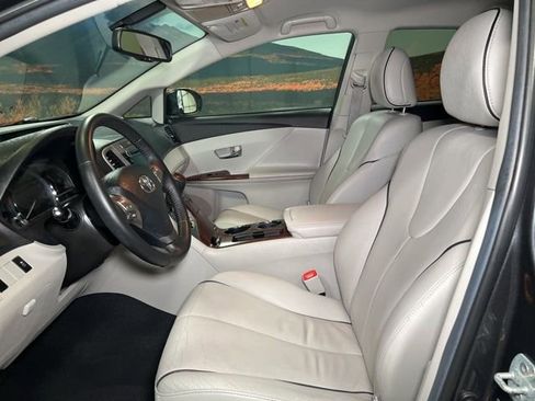 Used 2012 Toyota Venza XLE image 17