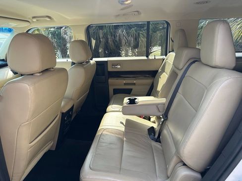 Used 2017 Ford Flex Limited image 32