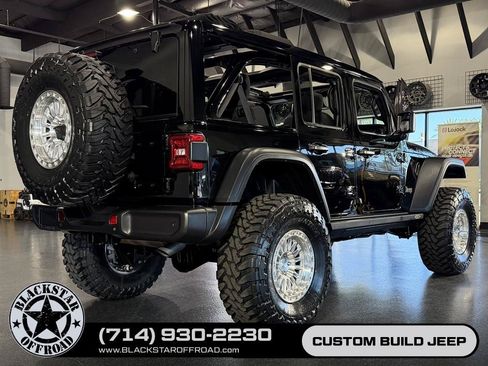 Used 2025 Jeep Wrangler Unlimited Rubicon 4xe w/ Safety Group AWD/4WD image 21