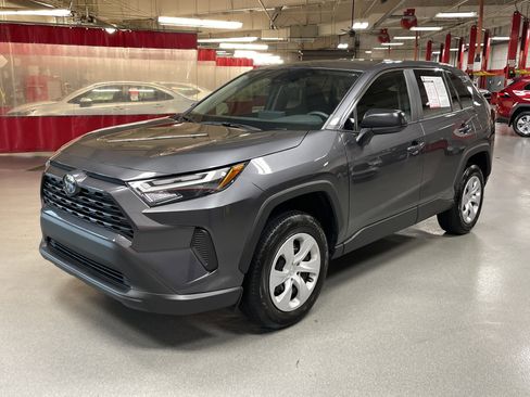 Certified 2024 Toyota RAV4 LE image 5