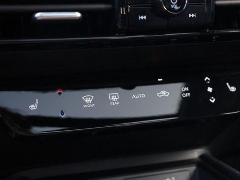 New 2026 Nissan Kicks SR w/ SR Premium Package image 16