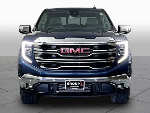 Used 2022 GMC Sierra 1500 SLT w/ SLT Premium Plus Package AWD/4WD image 4