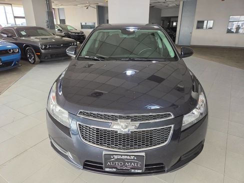 Used 2014 Chevrolet Cruze LT image 2