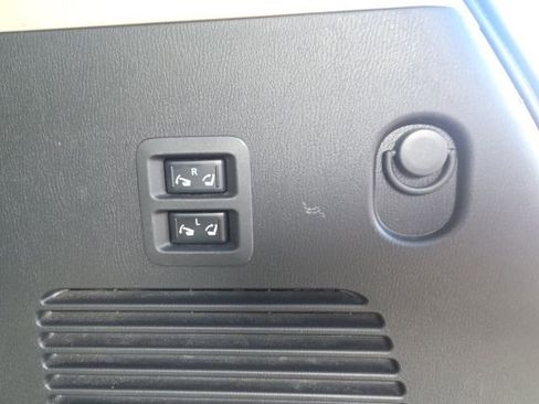 Used 2019 Nissan Armada SL w/ Premium Package image 12