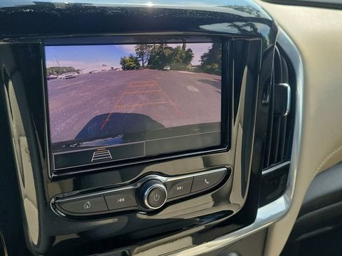 Certified 2023 Chevrolet Traverse LS FWD image 23