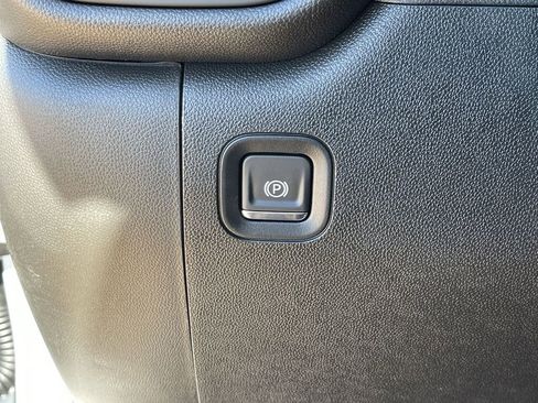 New 2026 GMC Sierra 2500 Pro w/ Convenience Package image 18