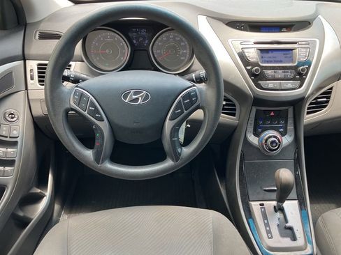 Used 2013 Hyundai Elantra GLS w/ Preferred Pkg FWD image 4