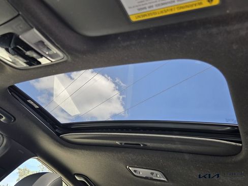 Certified 2023 Kia Forte GT-Line w/ GT-Line Premium Package FWD image 19