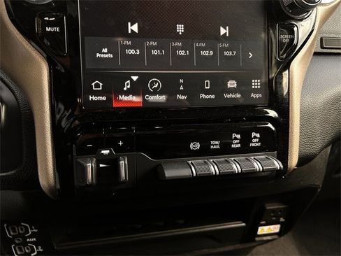 Used 2024 RAM 2500 Laramie image 21